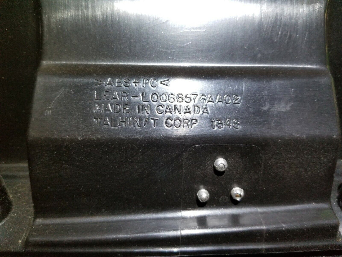06 07 08 09 10 11 Cadillac DTS Glove Box OEM