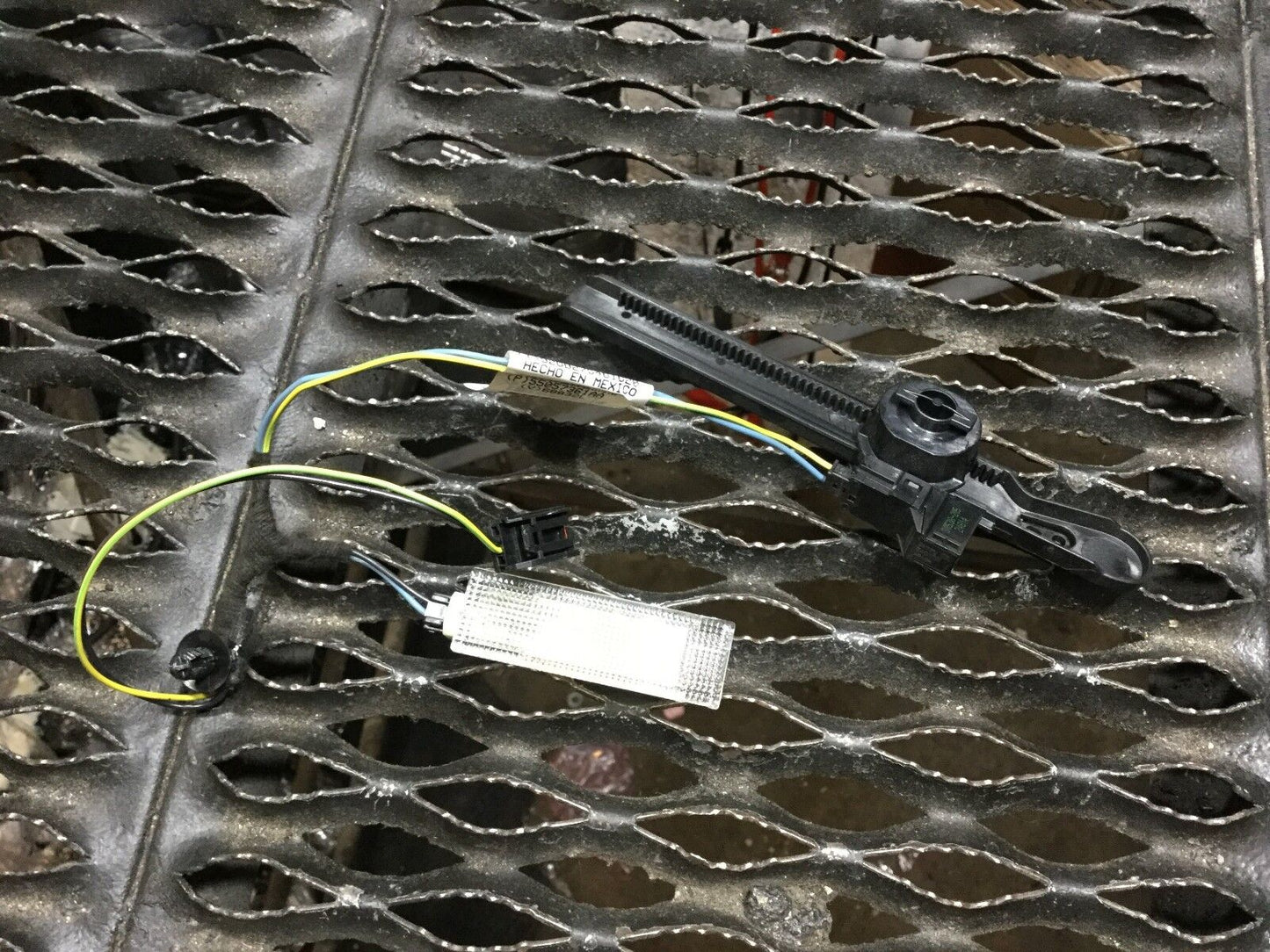15 16 17 Chrysler 200 Chassis Wire Harness W/ Glove Box Lamp OEM