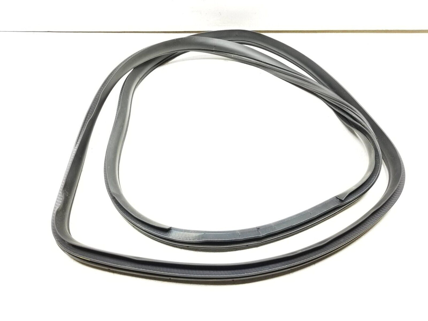 2007 - 2014 Lincoln Navigator Rear Left Dr Side Door Weather Strip Seal OEM