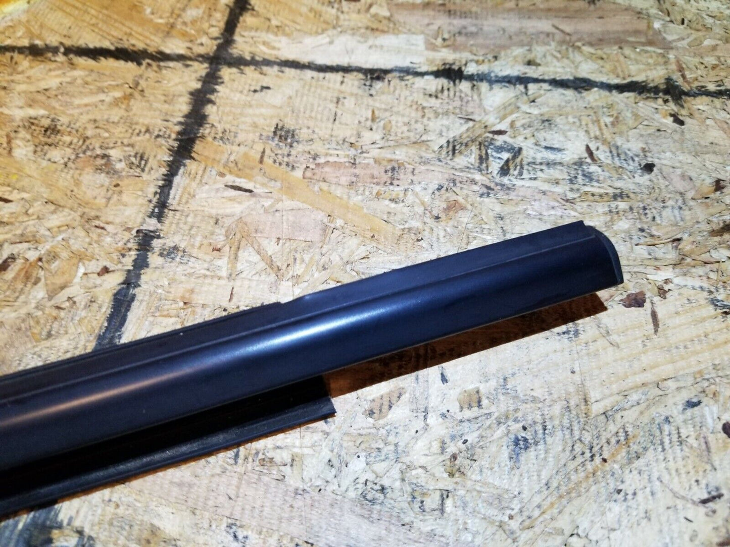 11 12 13 14 Dodge Avenger Rear Right Pass Side Door Window Belt Seal Molding OEM