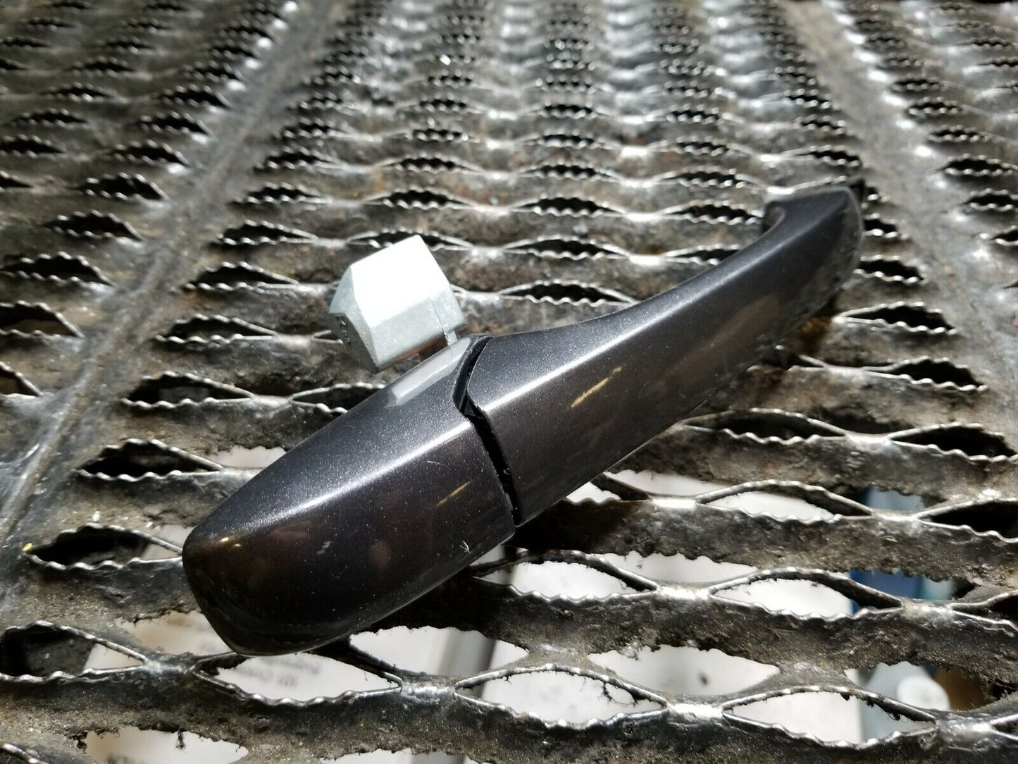 12 13 14 15 16 Jeep Patriot Rear Right Pass Door Exterior Door Handle OEM 54k