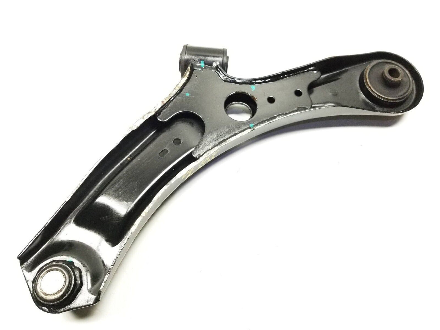 2007 - 2013 Suzuki SX4 Front Passenger Lower Control Arm OEM 70k Miles