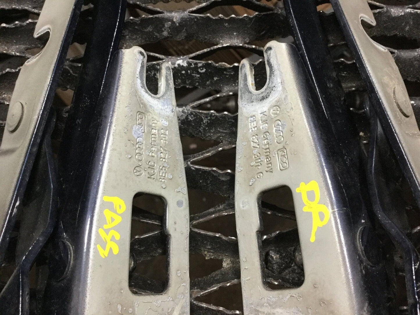 05 06 07 08 Audi A4 Trunk Lid Hinge Left & Right 2pcs OEM