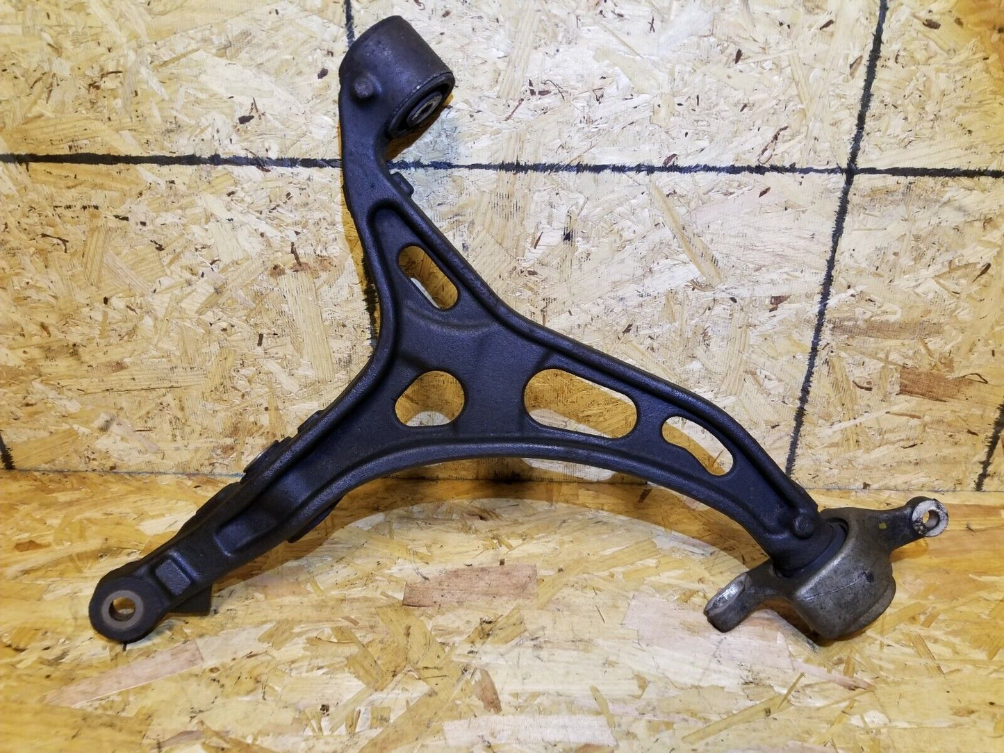 11 12 13 Jeep Grand Cherokee 3.6l Front Left Driver Side Lower Control Arm  OEM
