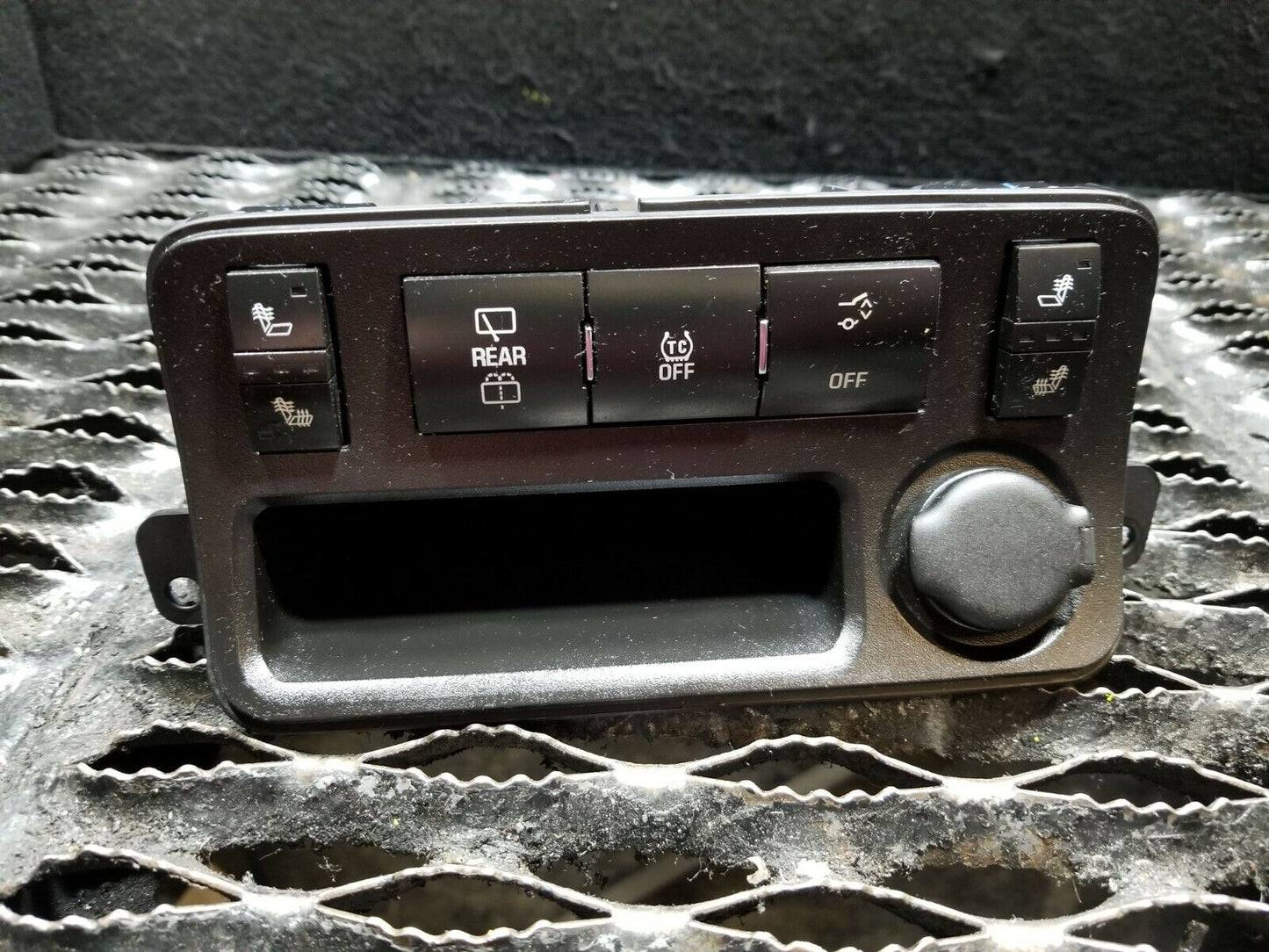 13 14 15 GMC Acadia Front Center Console Bezel Heat Seat Tailgate Traction OEM