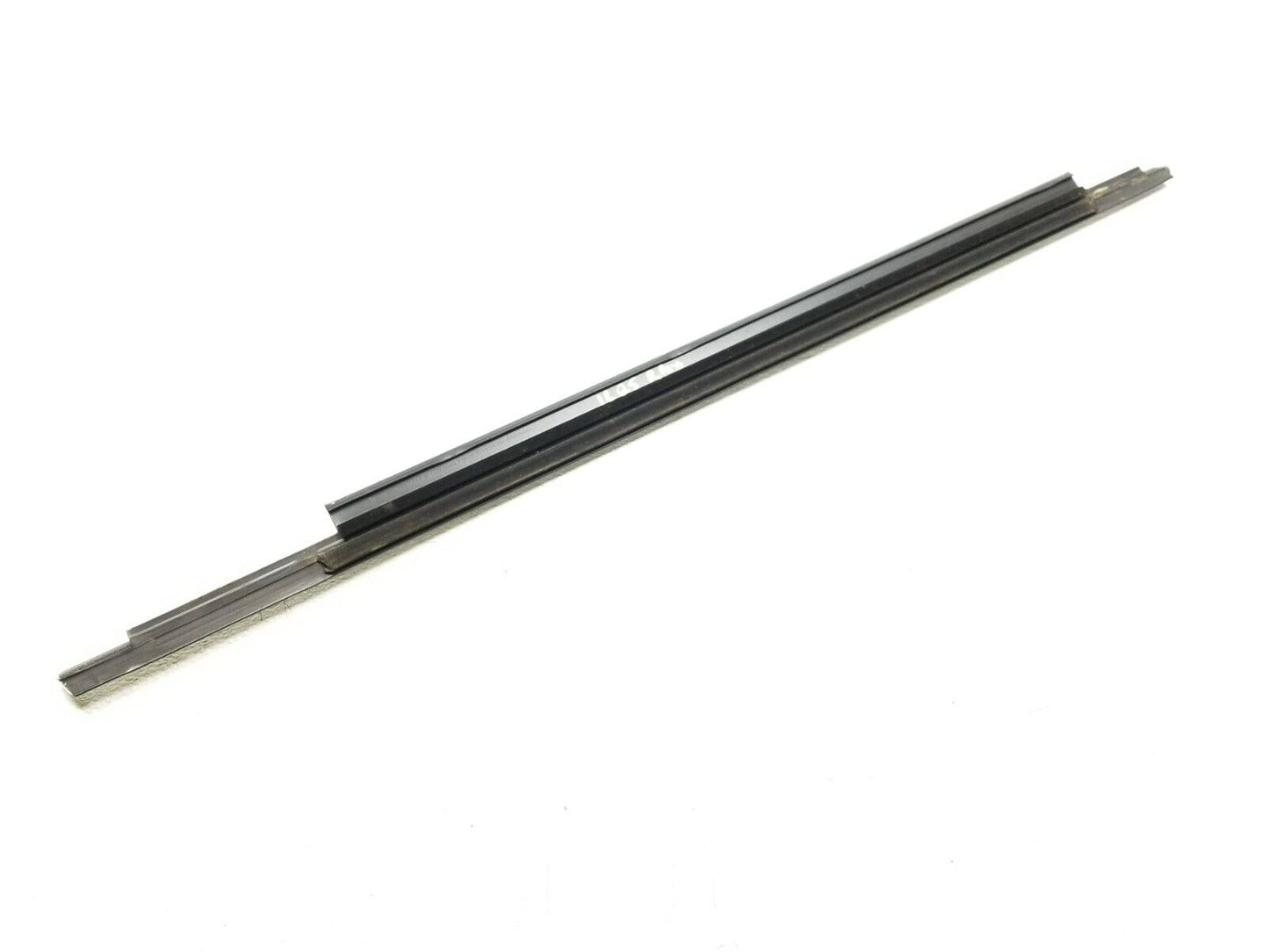 10 11 12 Audi Q5 Rear Right Pass Door Window Belt Seal Molding OEM 72k Miles