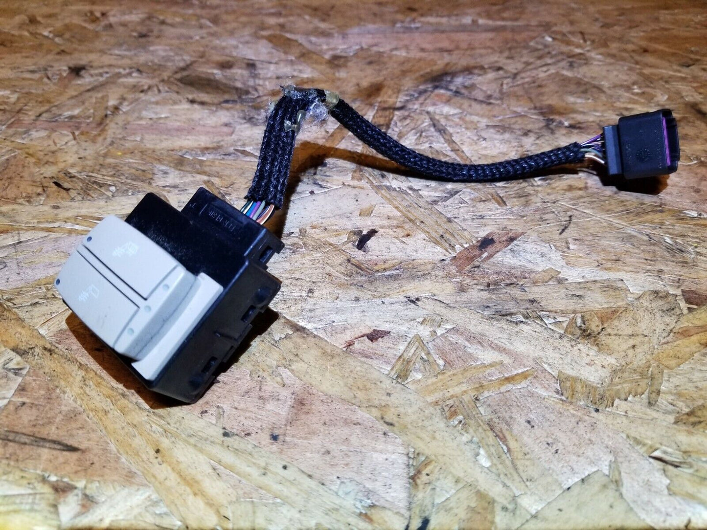 06 07 08 09 10 11 Cadillac DTS Front Right Pass Seat Heat Control Switch OEM