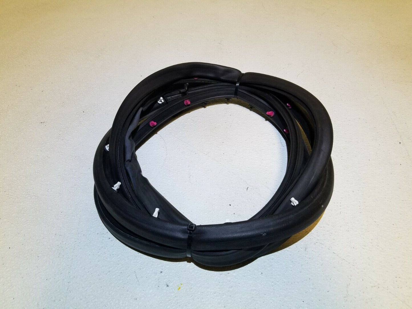 06 07 08 Audi A4 Front Right Pass Door Weatherstrip Seal OEM 85k Miles