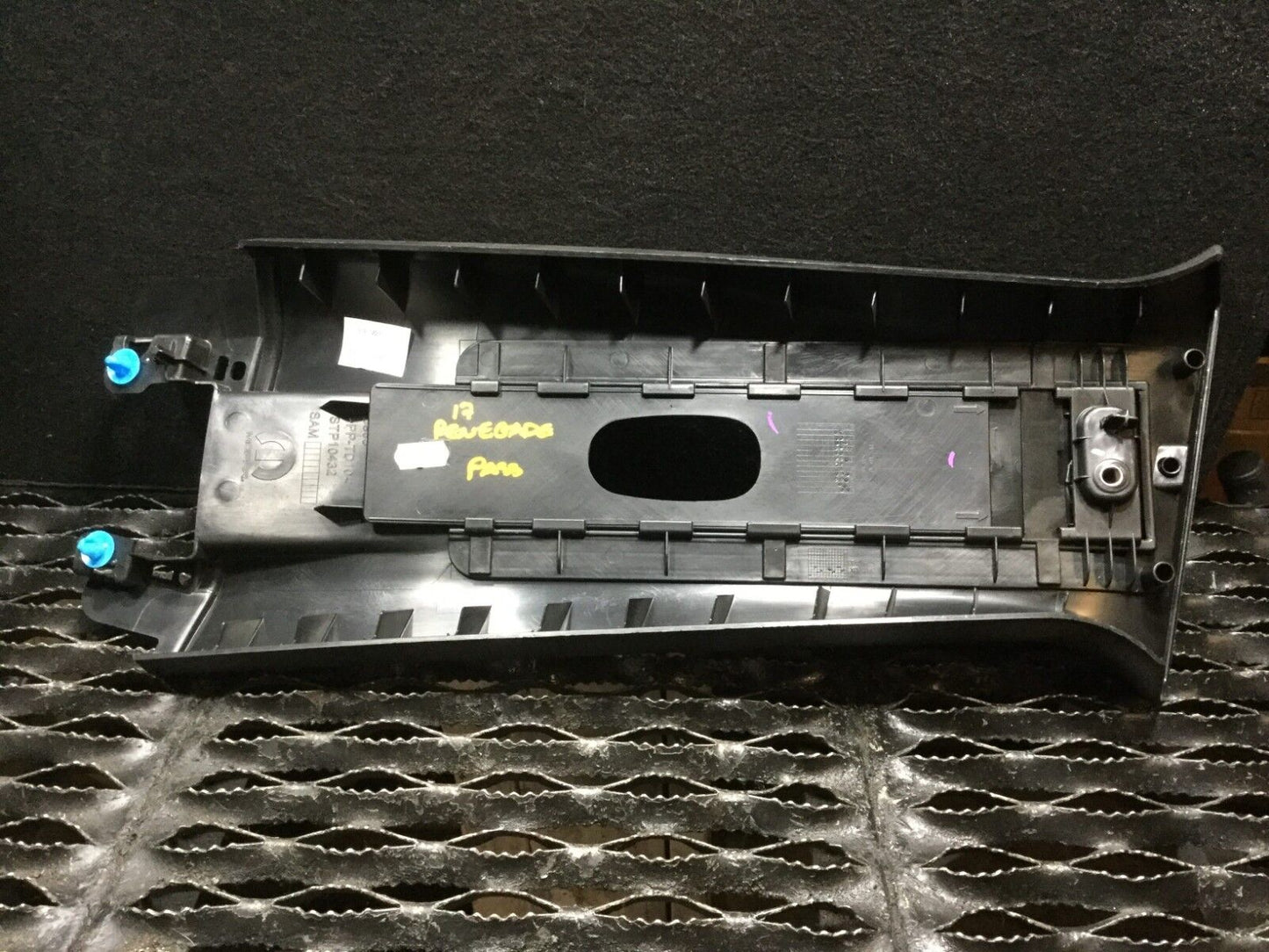 15 16 17 Jeep Renegade Right Pass Side Upper B Pillar Cover Trim OEM 7k Miles