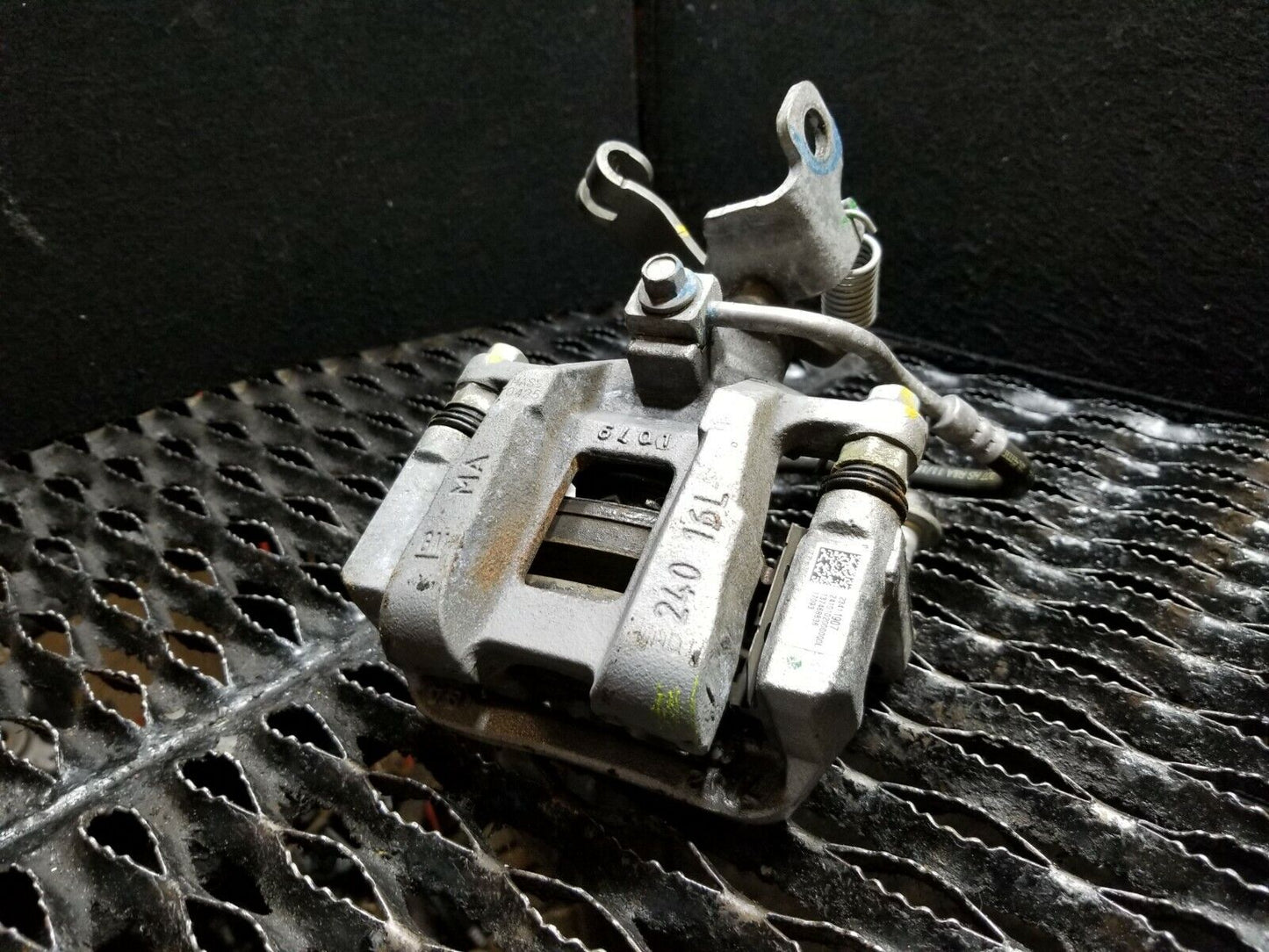 16 17 18 19 Chevrolet Malibu Rear Left Driver Side Brake Caliper OEM 3k