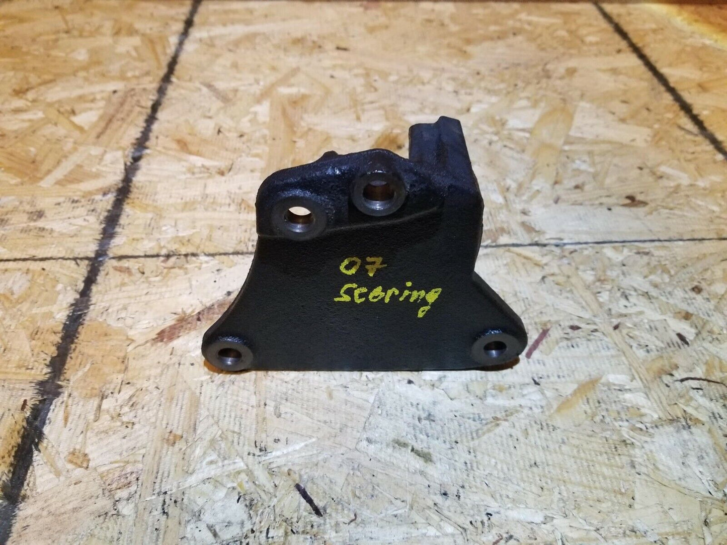 07 08 09 10 Chrysler Sebring 2.4l Engine Mount Btacket OEM