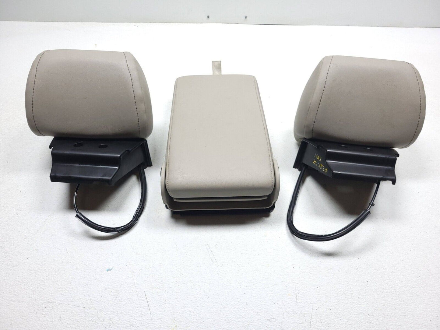 2006 - 2010 Jeep Grand Cherokee Rear Seat Headrest Left & Right W/ Armrest OEM