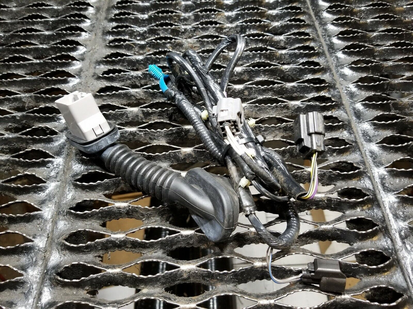 2008-2012 Ford Escape Rear Door Wire Harness Passenger Side Right OEM