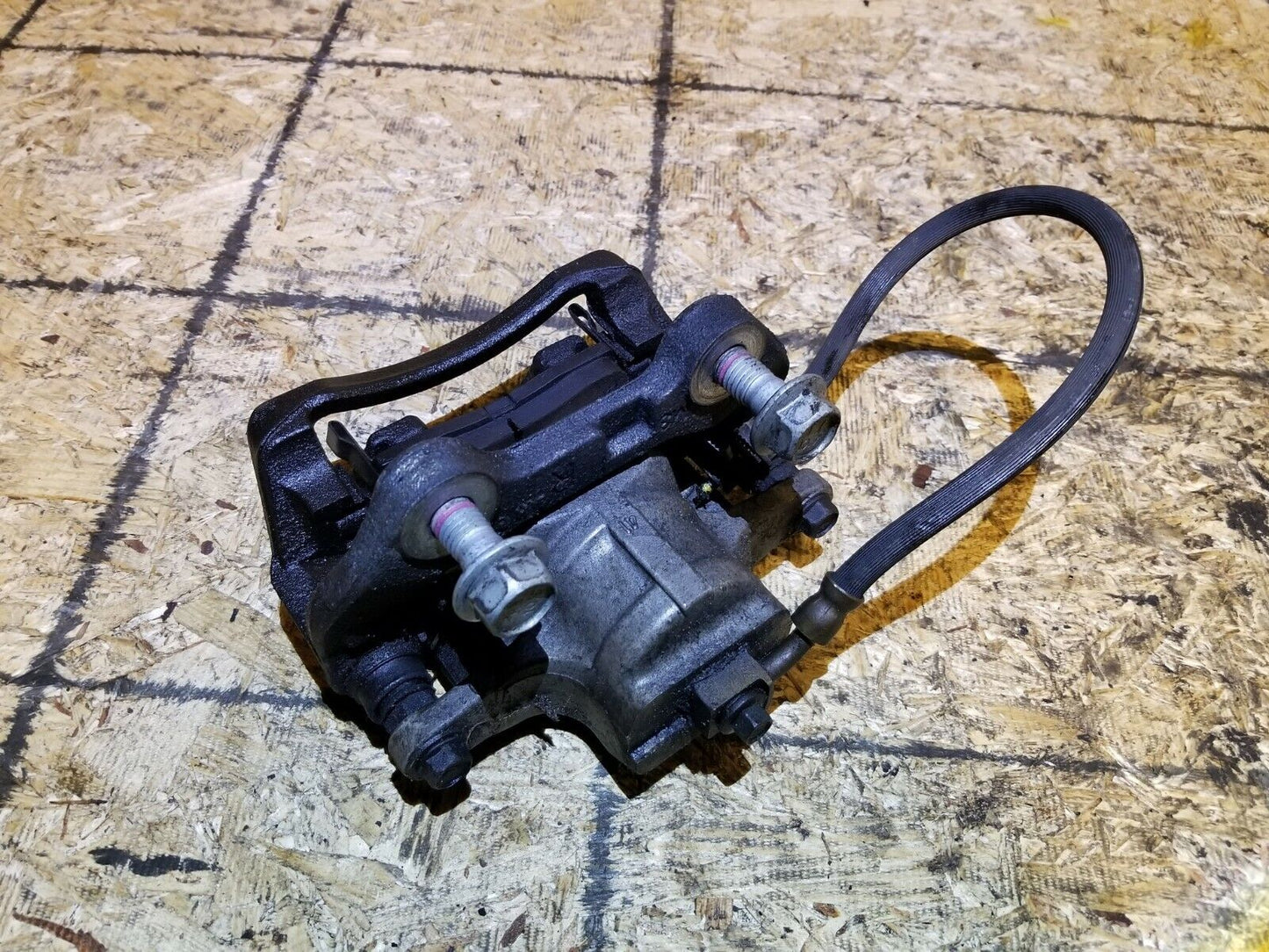 13 14 15 GMC Acadia Rear Right Passenger Side Brake Caliper OEM