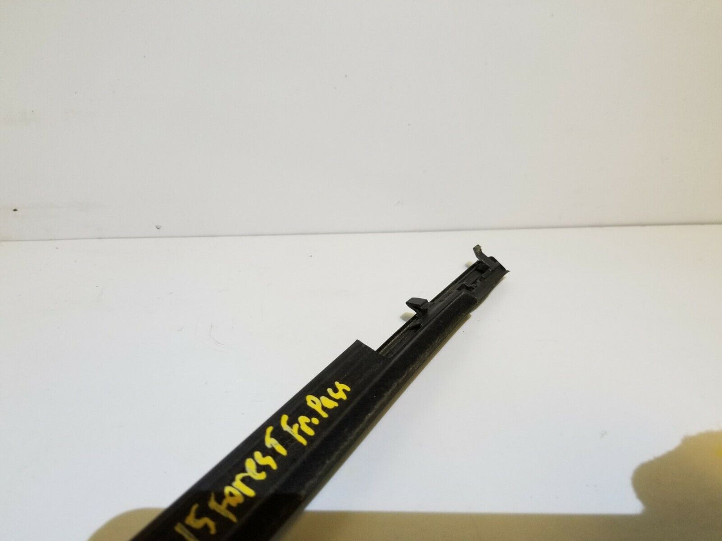 14 15 16 Subaru Forester Front Right Pass Door Window Belt Seal Molding OEM