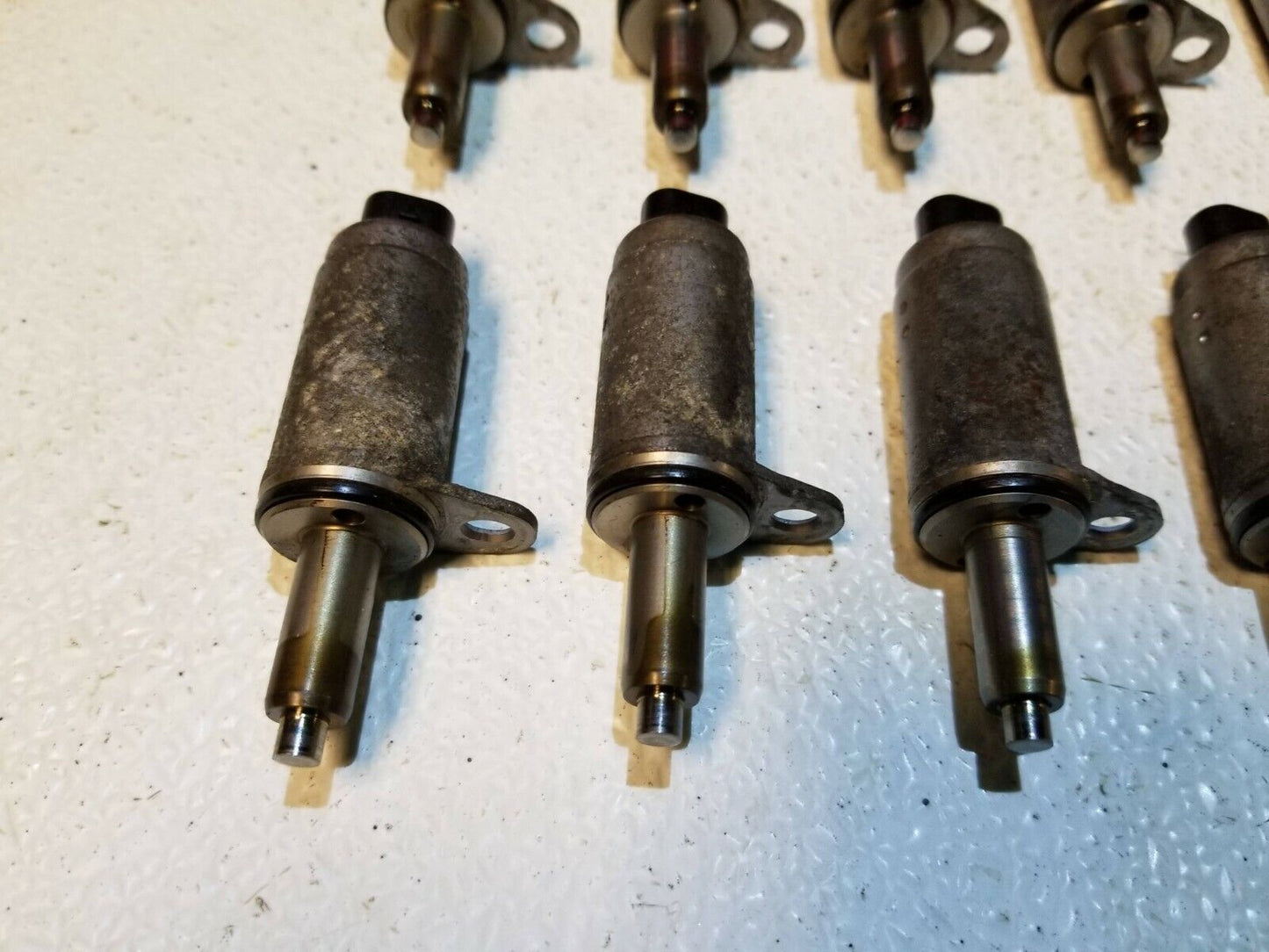 08 09 10 11 Audi A5 3.2l Camshaft Adjustment Solenoid 12pcs OEM