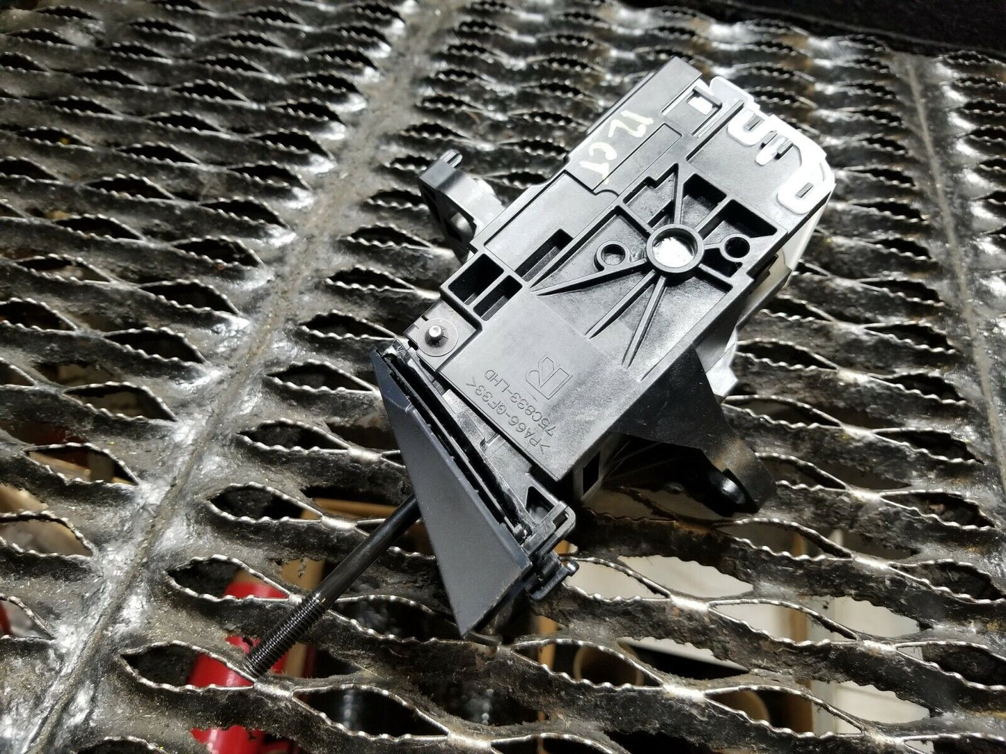 11 12 13 14 15 Lexus CT200h Gear Shift Shifter Selector Lever 75c833-lhd OEM