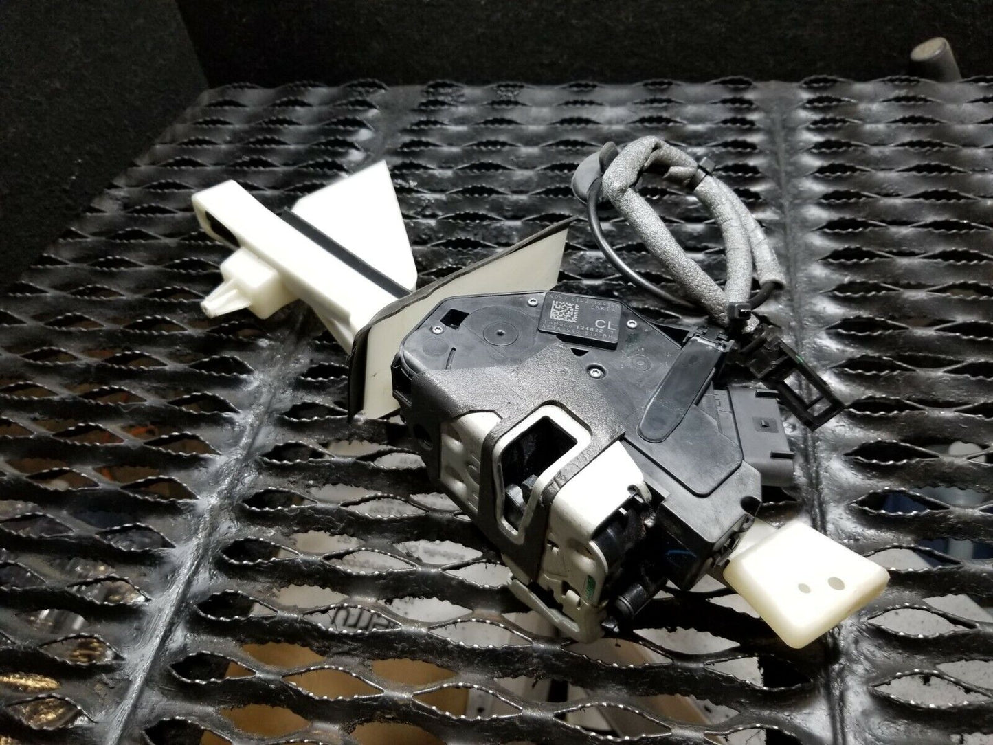 13 14 15 16 Ford Escape Front Left Driver Door Latch Lock Actuator OEM 83k