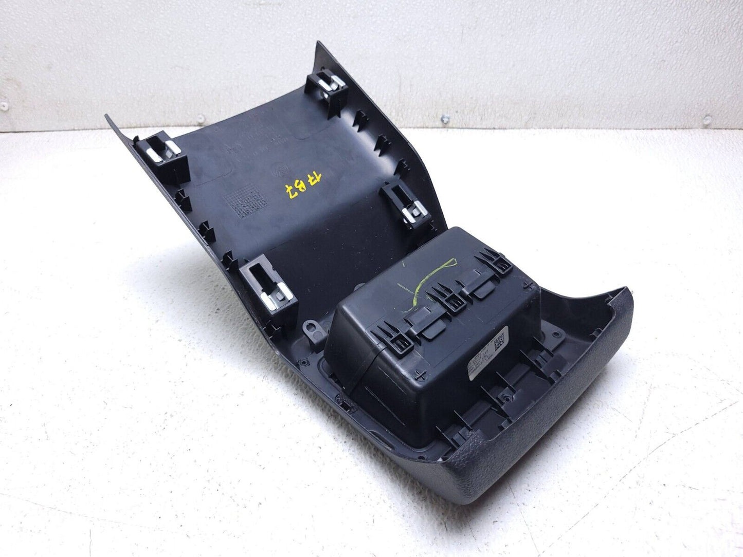 12-19 Volkswagen Passat Rear Center Console Trim Cover 561863289a OEM