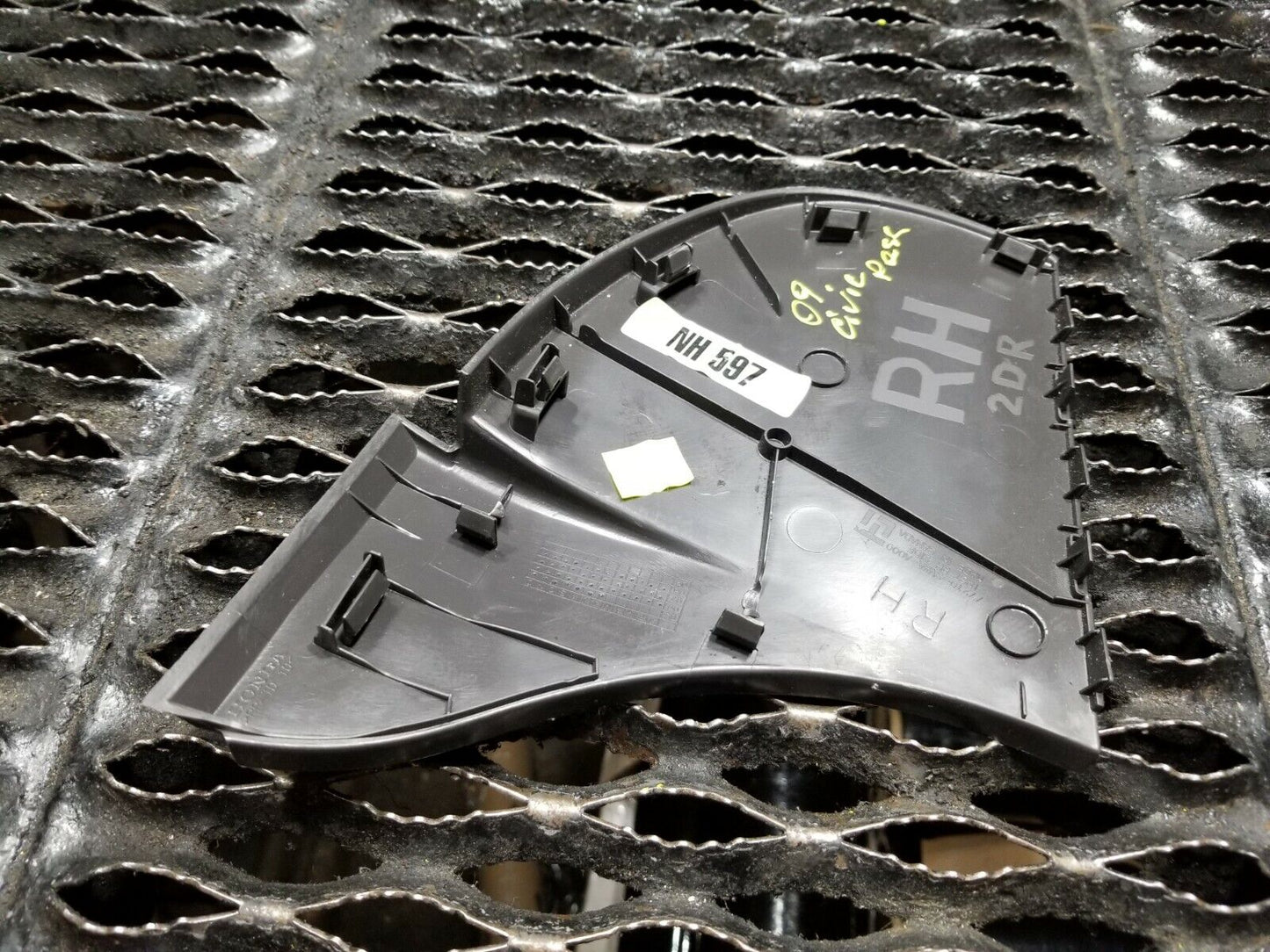 09 10 11 Honda Civic Coupe Dash End Cap Cover Right Passenger Side OEM