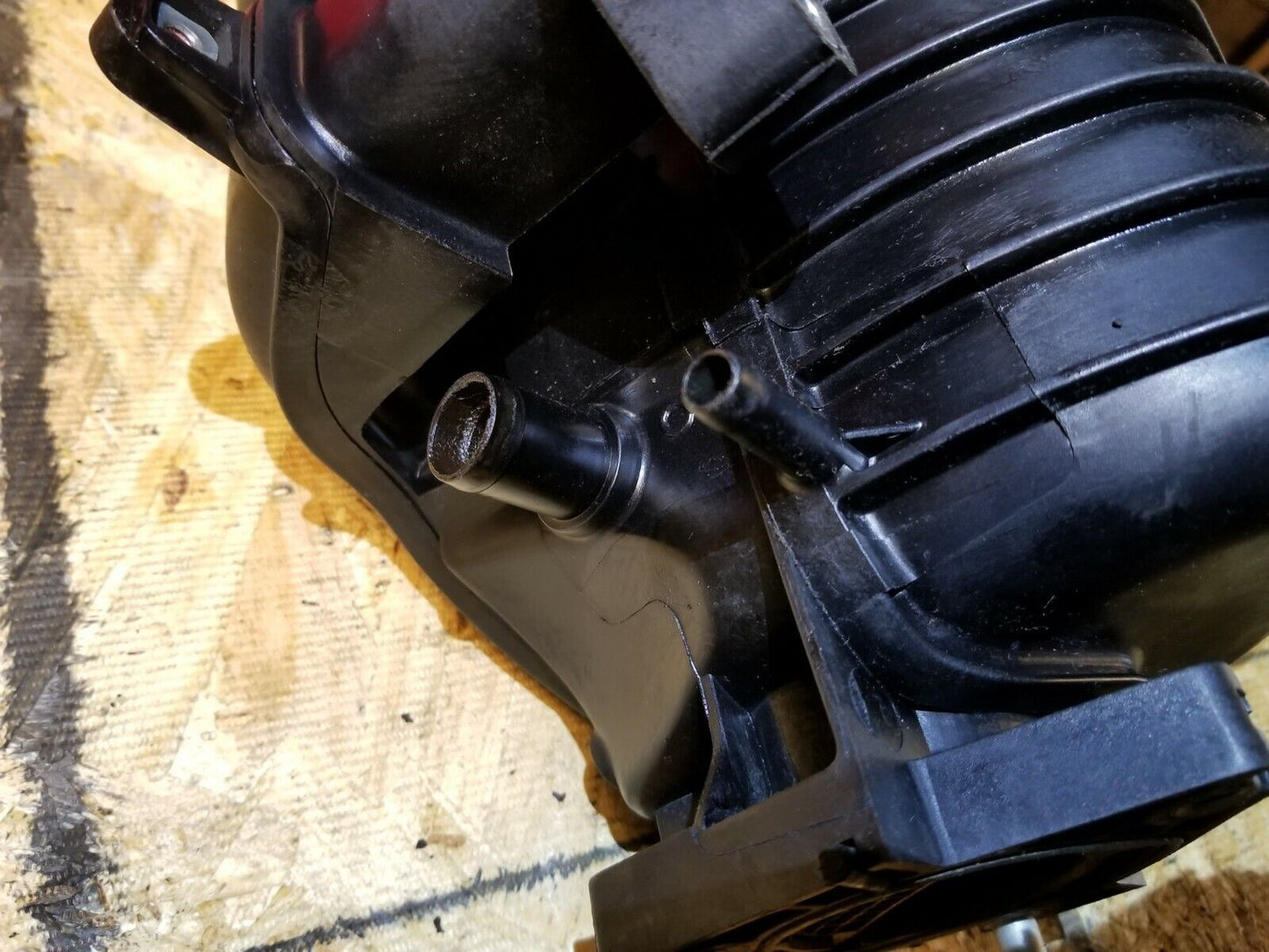 04 05 06 Scion Xa Intake Manifold OEM