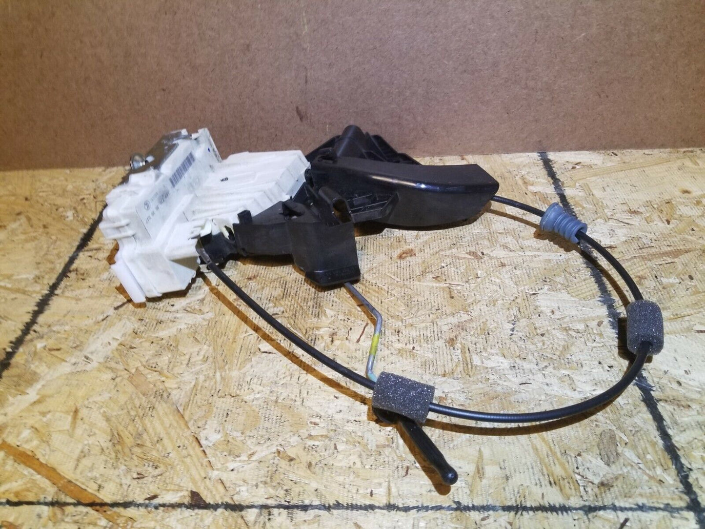 07 08 09 10 Mercedes R350 Rear Left Driver Door Lock Latch OEM
