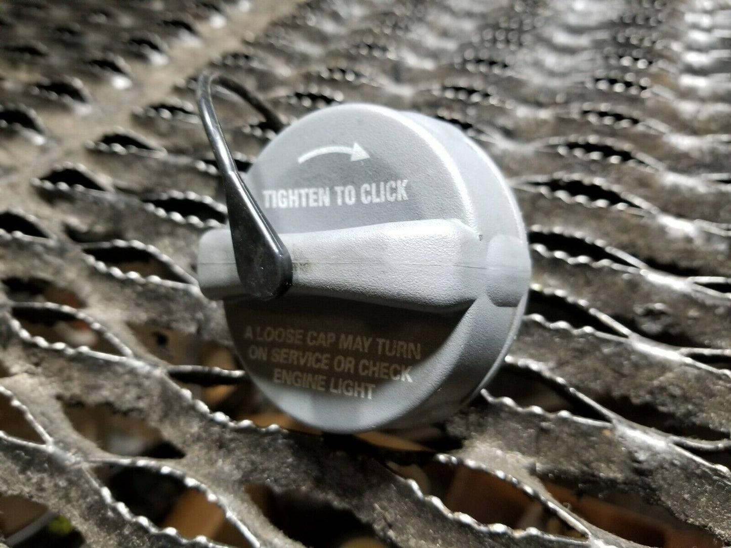 11 12 13 14 Dodge Avenger Fuel Tank Filler Cap OEM