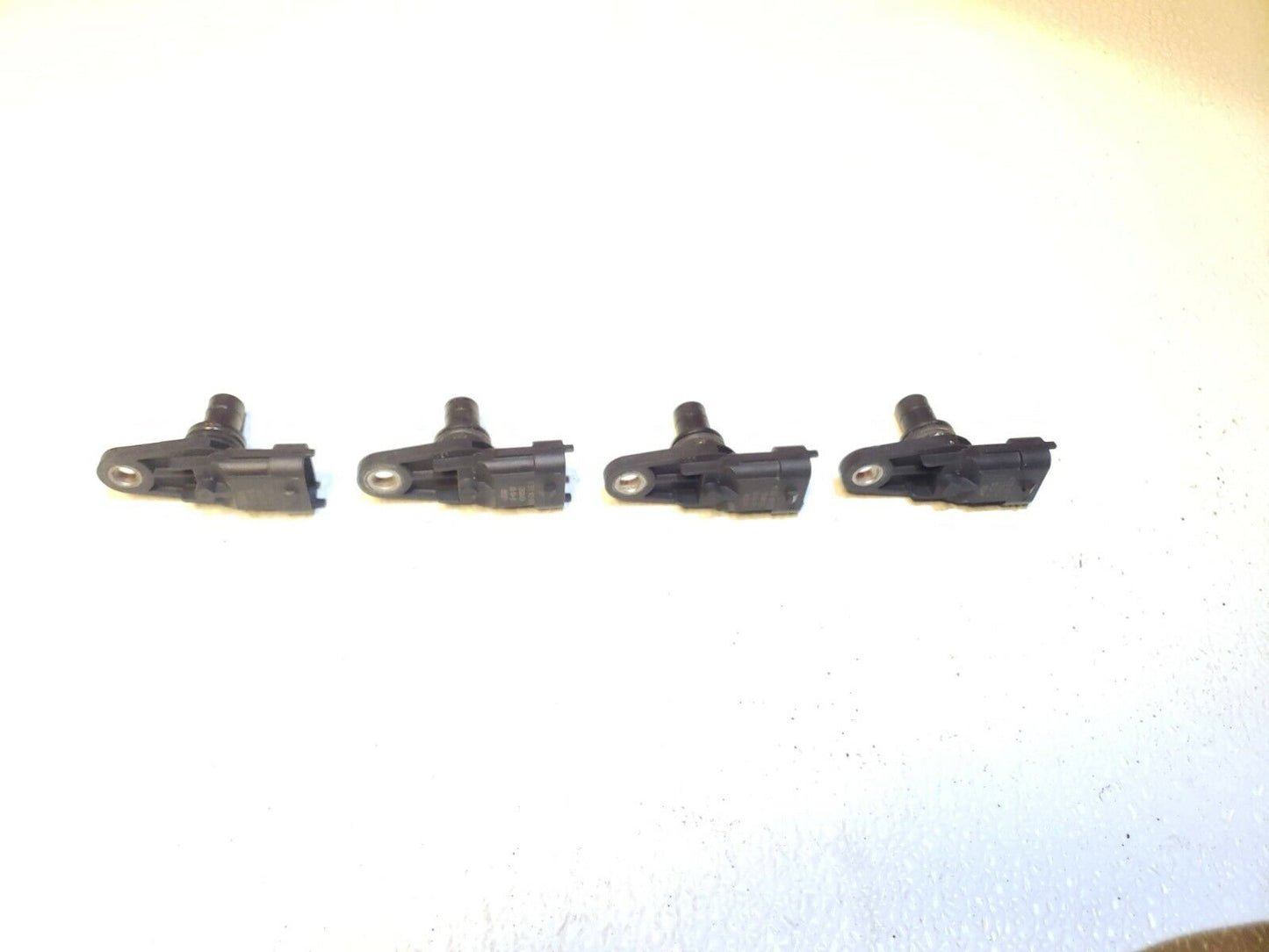 08 09 10 11 12 13 Cadillac CTS 3.6l Camshaft Position Sensor 4pcs OEM