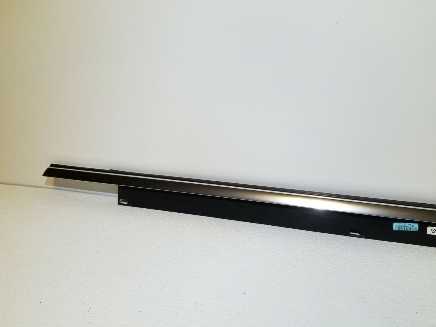 11 12 13 14 15  Audi Q7 Pass Side Rear Door Window Belt Seal Molding OEM 87k