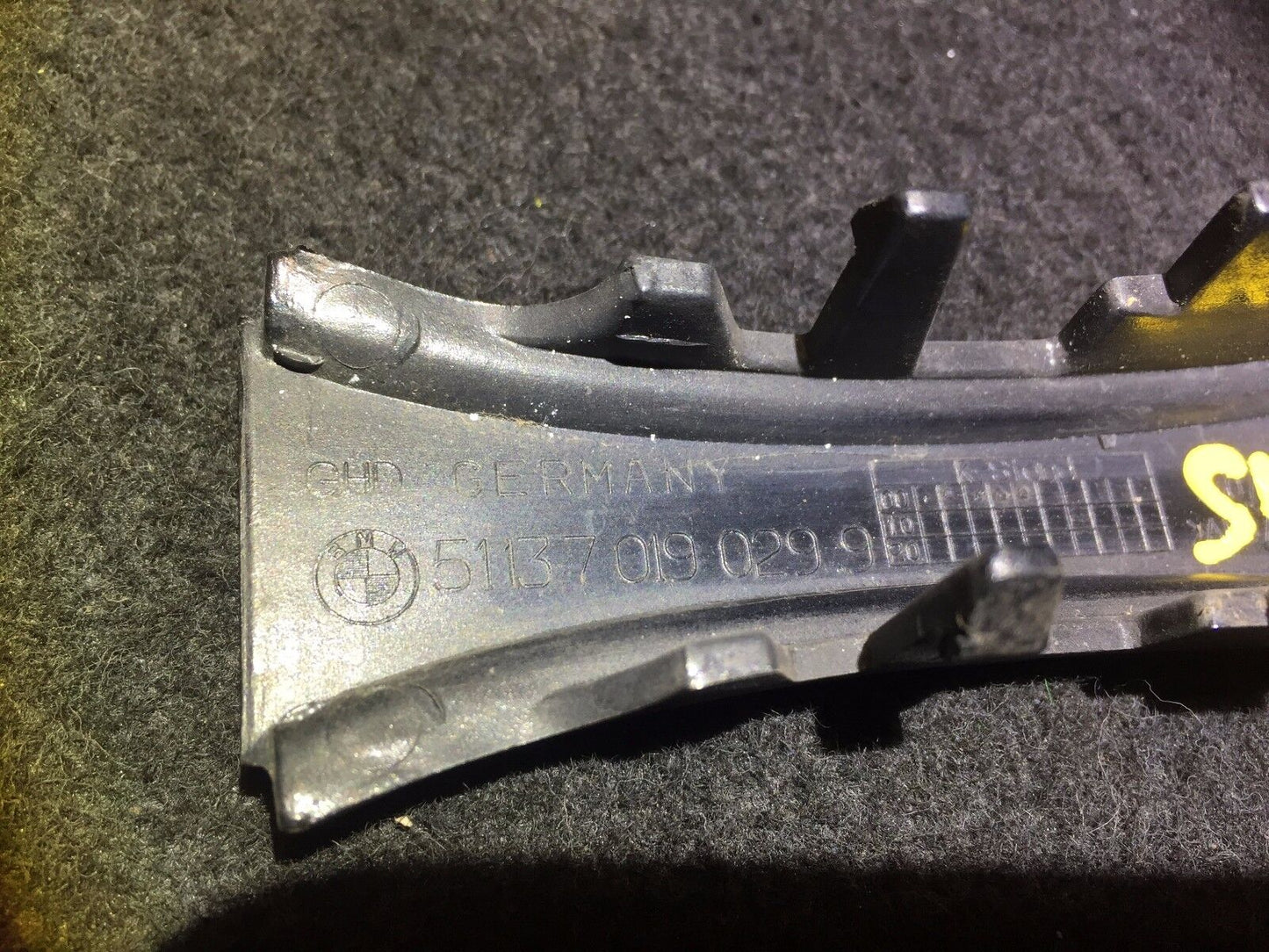 02 03 04 05 BMW 745i E65 Front Center Cover Trim Molding OEM