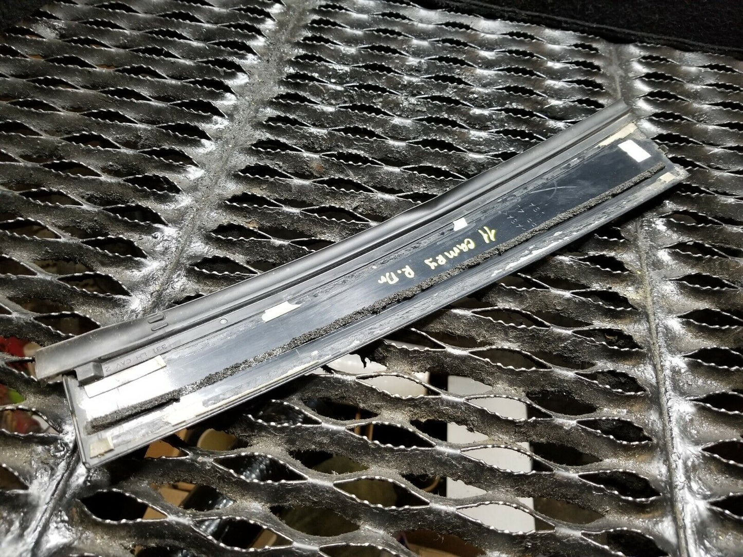 09 10 11 Toyota Camry Hybrid Rear Left Driver Side Door Trim Molding Pillar OEM