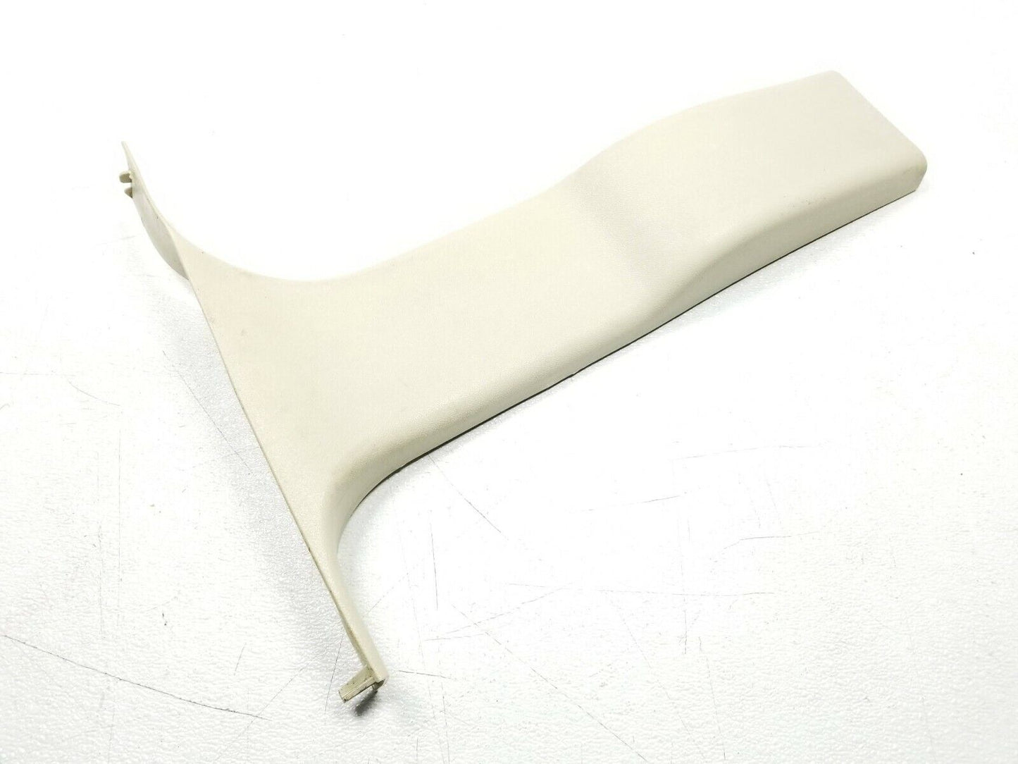 08 09 10 11 12 13 14 Escalade Right Passenger Side Lower B Pillar Trim Cover OEM