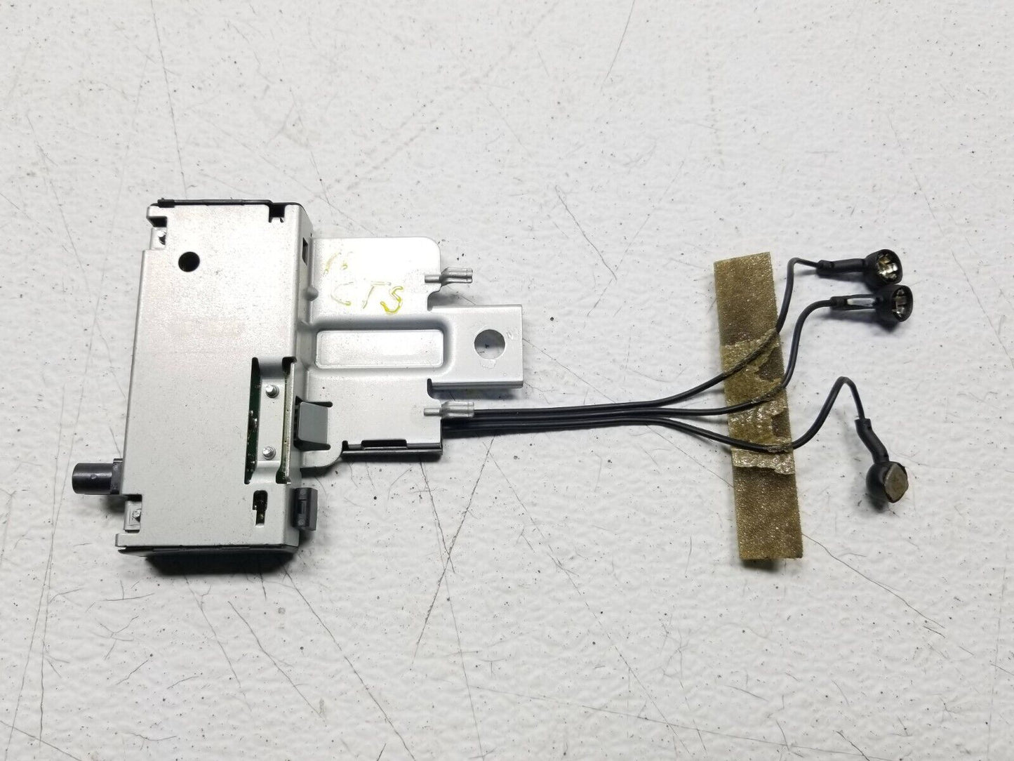 2011 - 2014 Cadillac CTS Coupe Radio Antenna Module 25922289 OEM