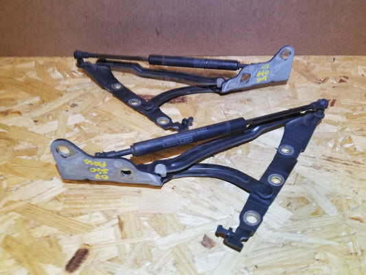 05 06 07 Volvo S40 Trunk Hinge (pair) OEM