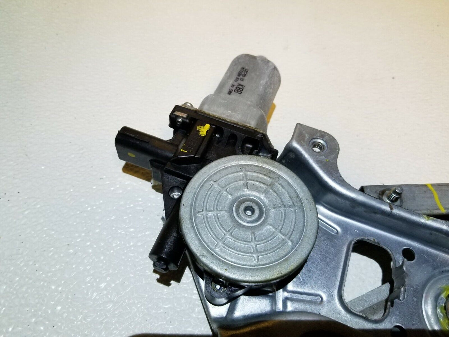 11 12 13 Honda Odyssey Front Right Passenger Door Window Regulator Motor OEM
