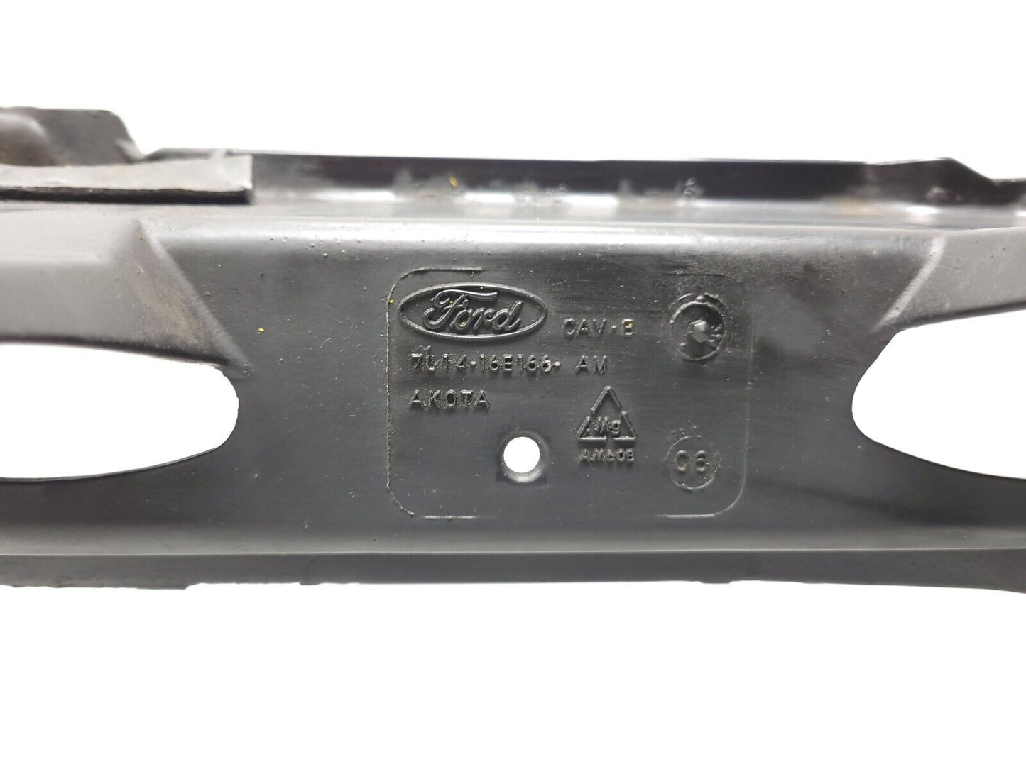 2007 - 2014 Lincoln Navigator Radiator Support 7l14-16e166 5.4l OEM