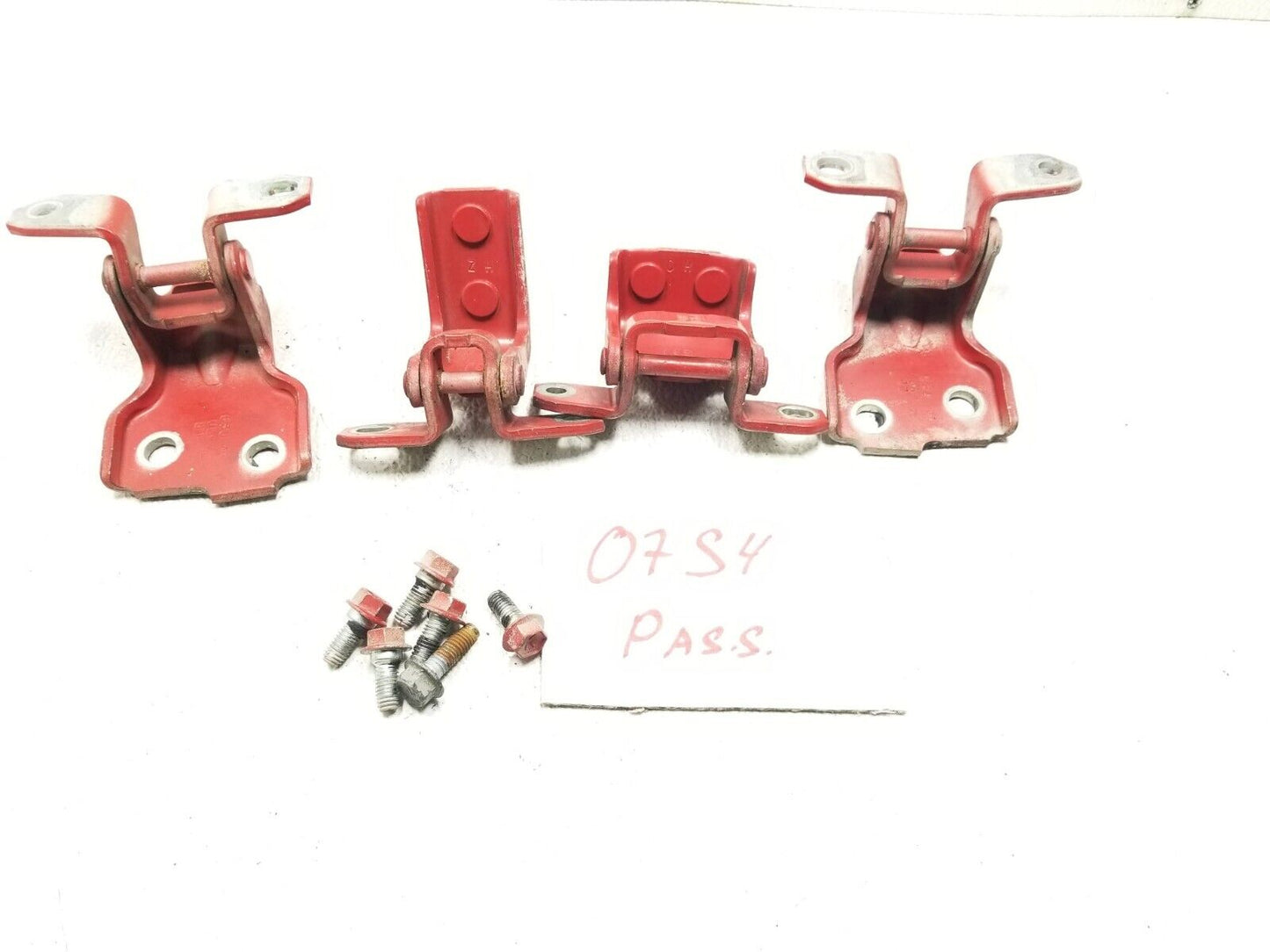 2007 - 2013 Suzuki SX4 Door Hinge Passenger Right Side OEM 70k Miles