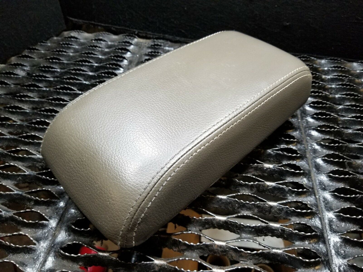 06 07 08 09 Mercury Milan Center Armrest Arm Rest OEM
