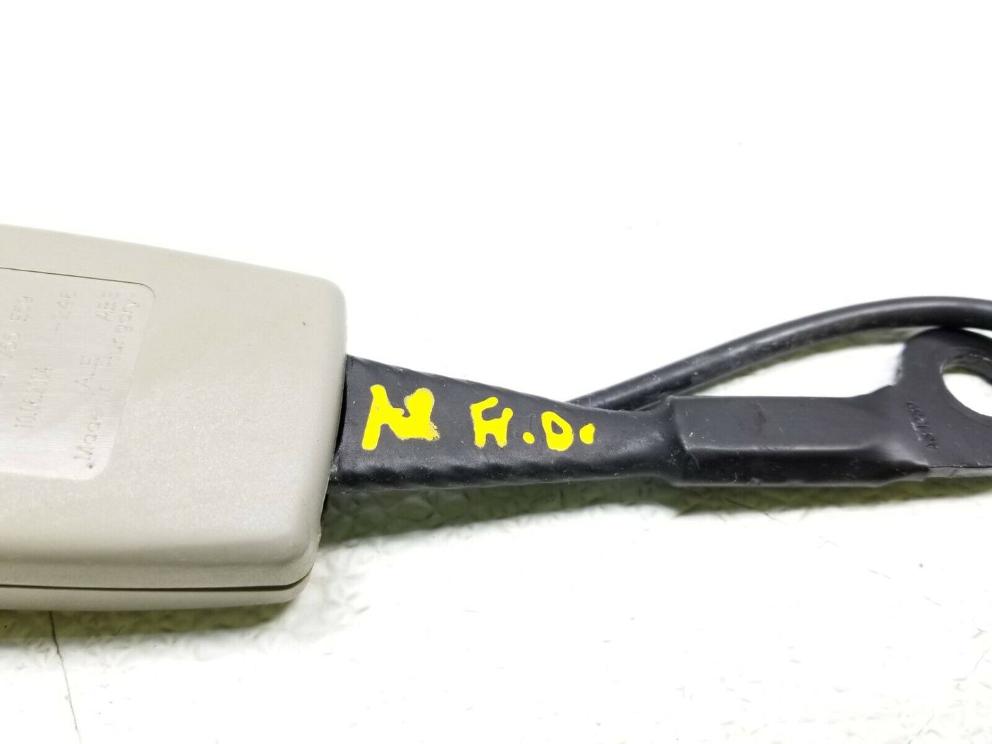 04 05 06 07 Audi A8 Front Left Driver Seat Belt Buckle OEM