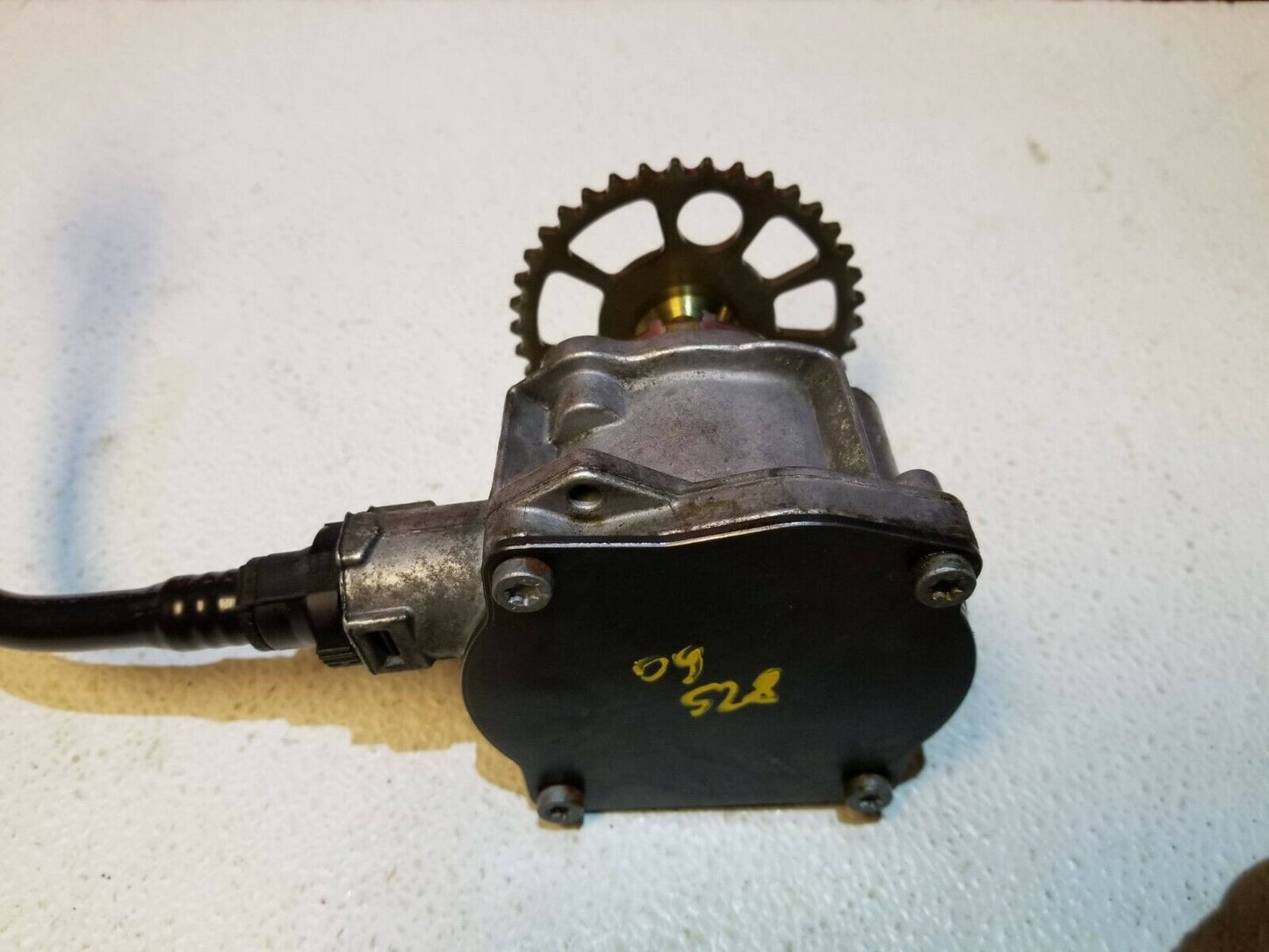 07 08 09 10 BMW E60 528i Engine Brake Vacuum Pump 200400089 OEM N52