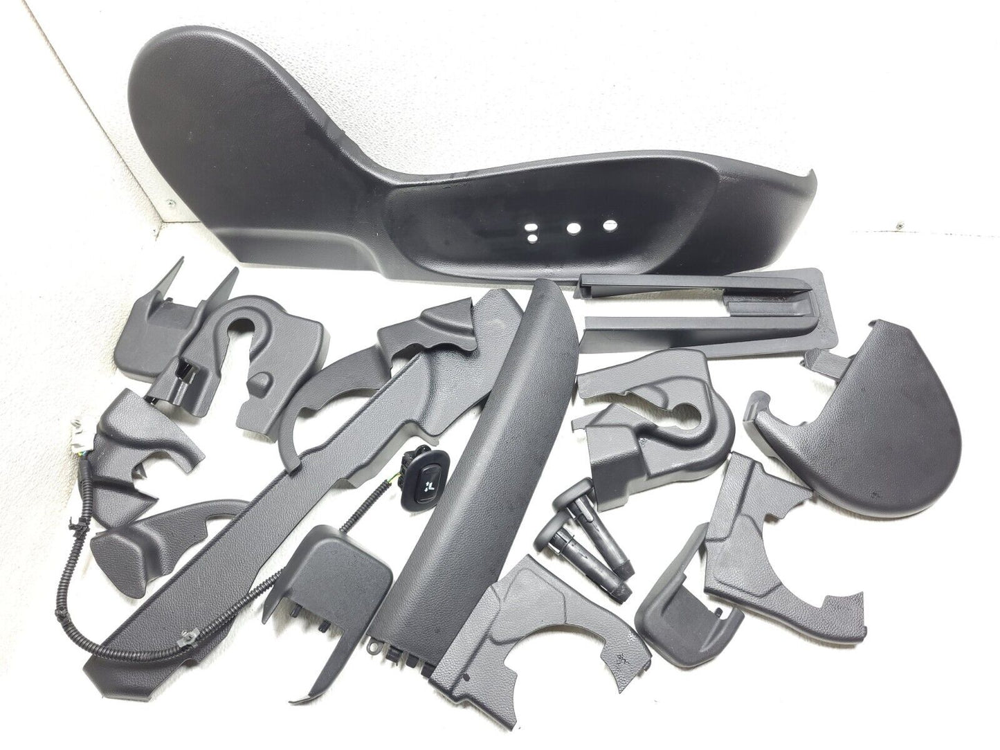 2014 2015 Infiniti Q60 Coupe Front Seat Trim Passenger Right OEM