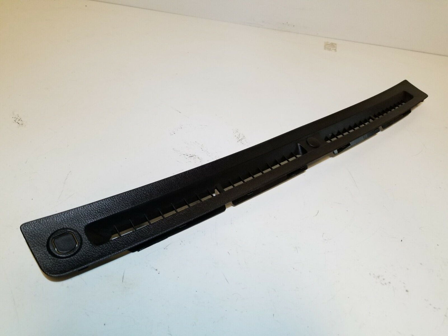 14 15 16 Subaru Forester Dash Upper Center Defroster Air Vent OEM