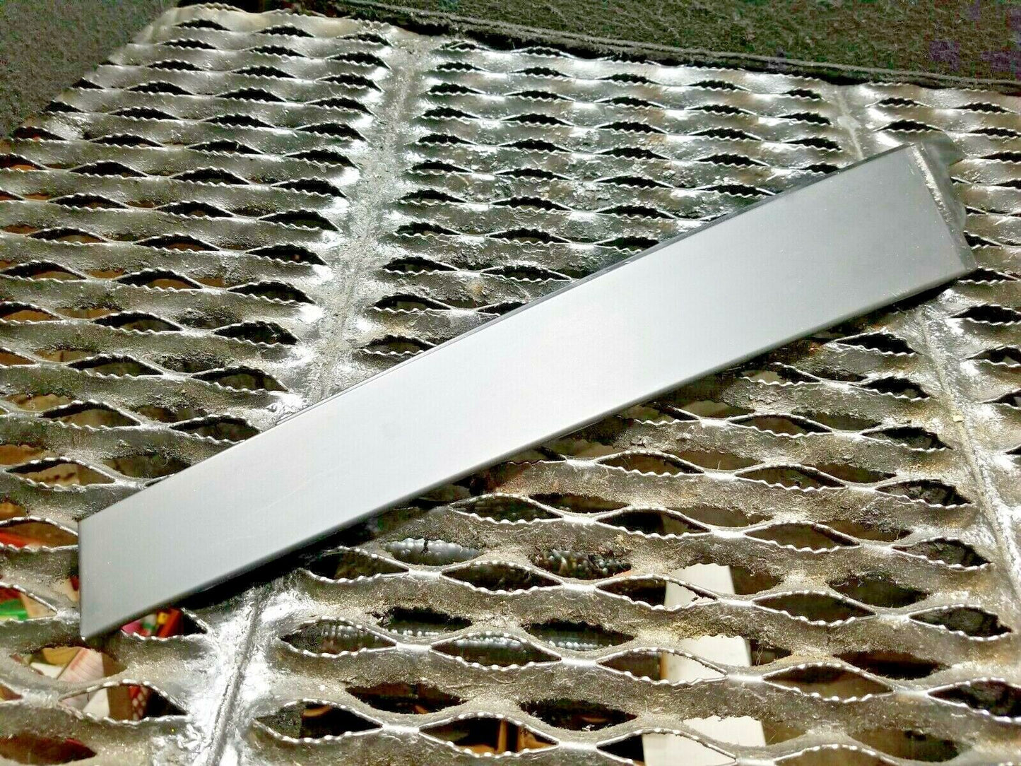 02 03 04 05 BMW 745i E65 Front Right Pass Door Pillar Trim Molding OEM