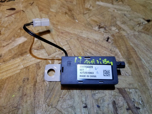 16 17 18 19 Chevrolet Malibu Radio Antenna Amplifier 23255609 OEM 3k