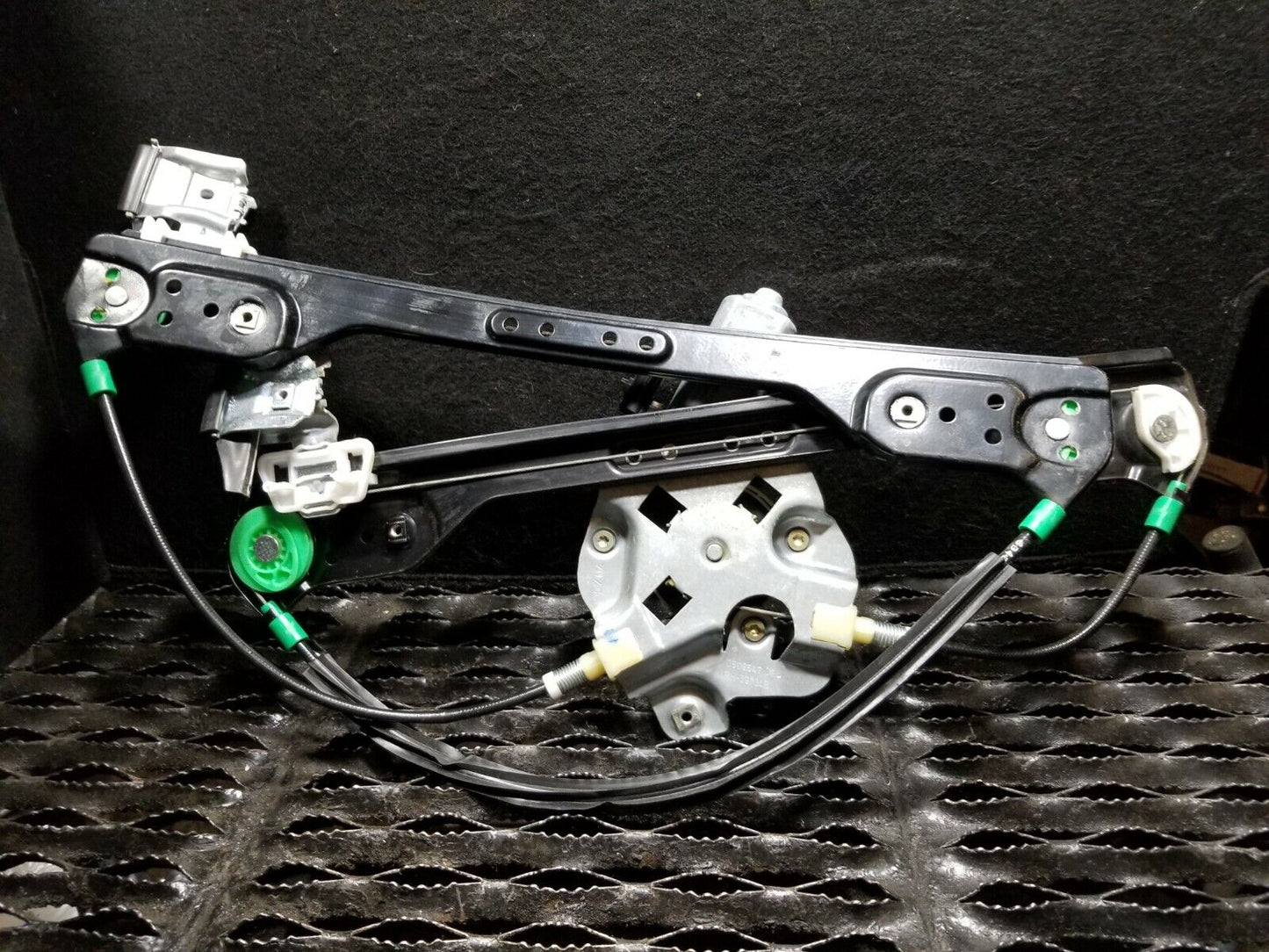 05 06 07 Dodge Magnum Front Right Passenger Door Window Regulator & Motor OEM
