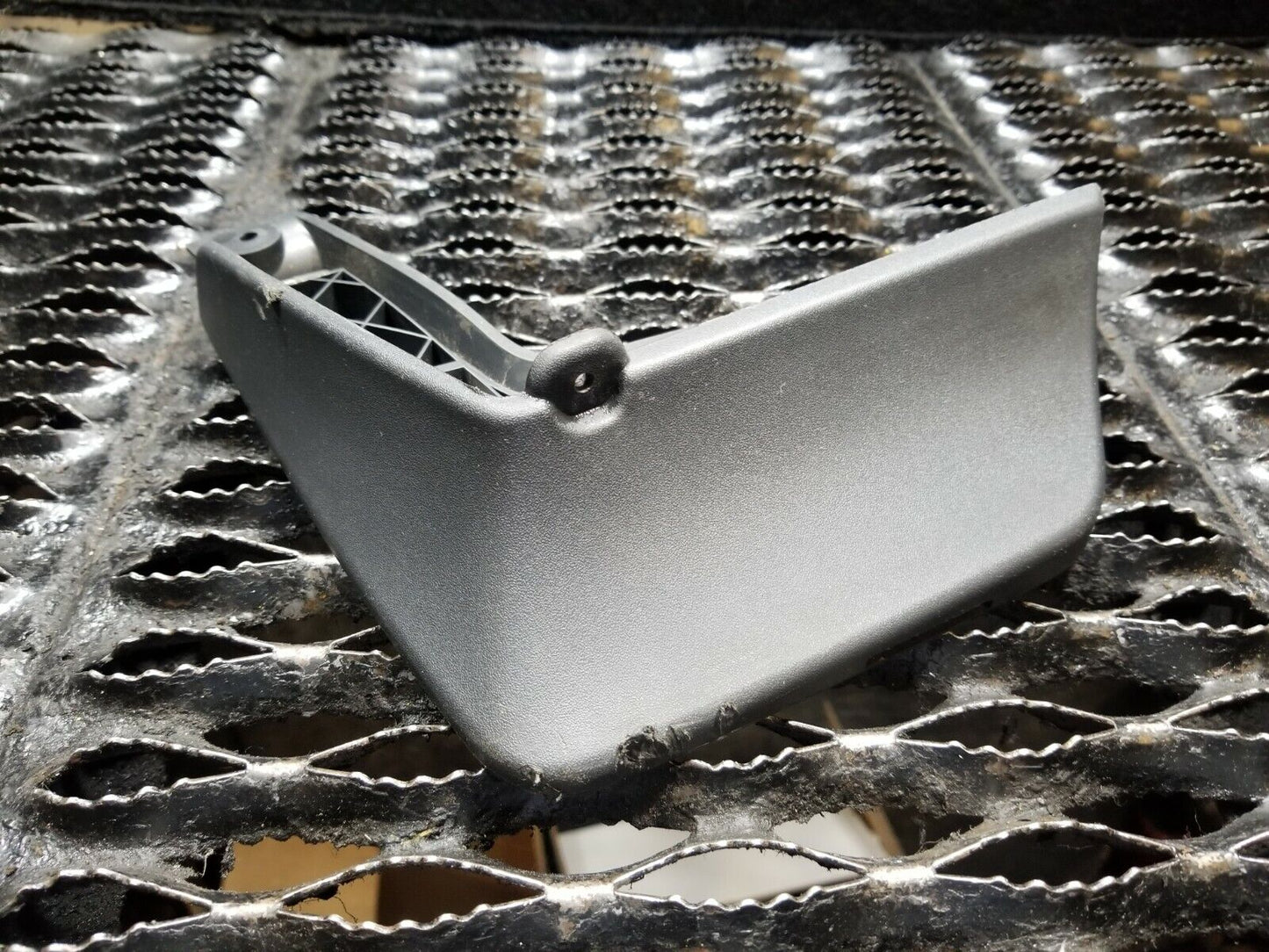 16 17 18 19 Chevrolet Malibu Rear Left Driver Side Mud Flap Splash Guard OEM 3k