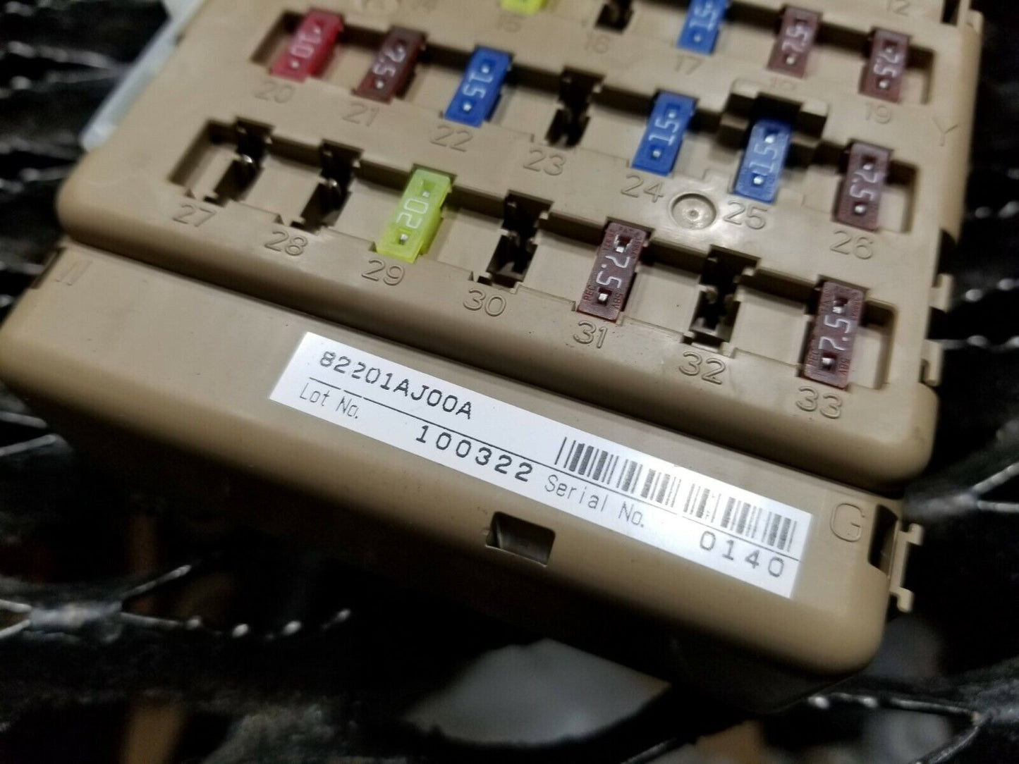 10 11 12 13 14 Subaru Legacy 2.5 At Interior Fuse Box 82201aj00a OEM