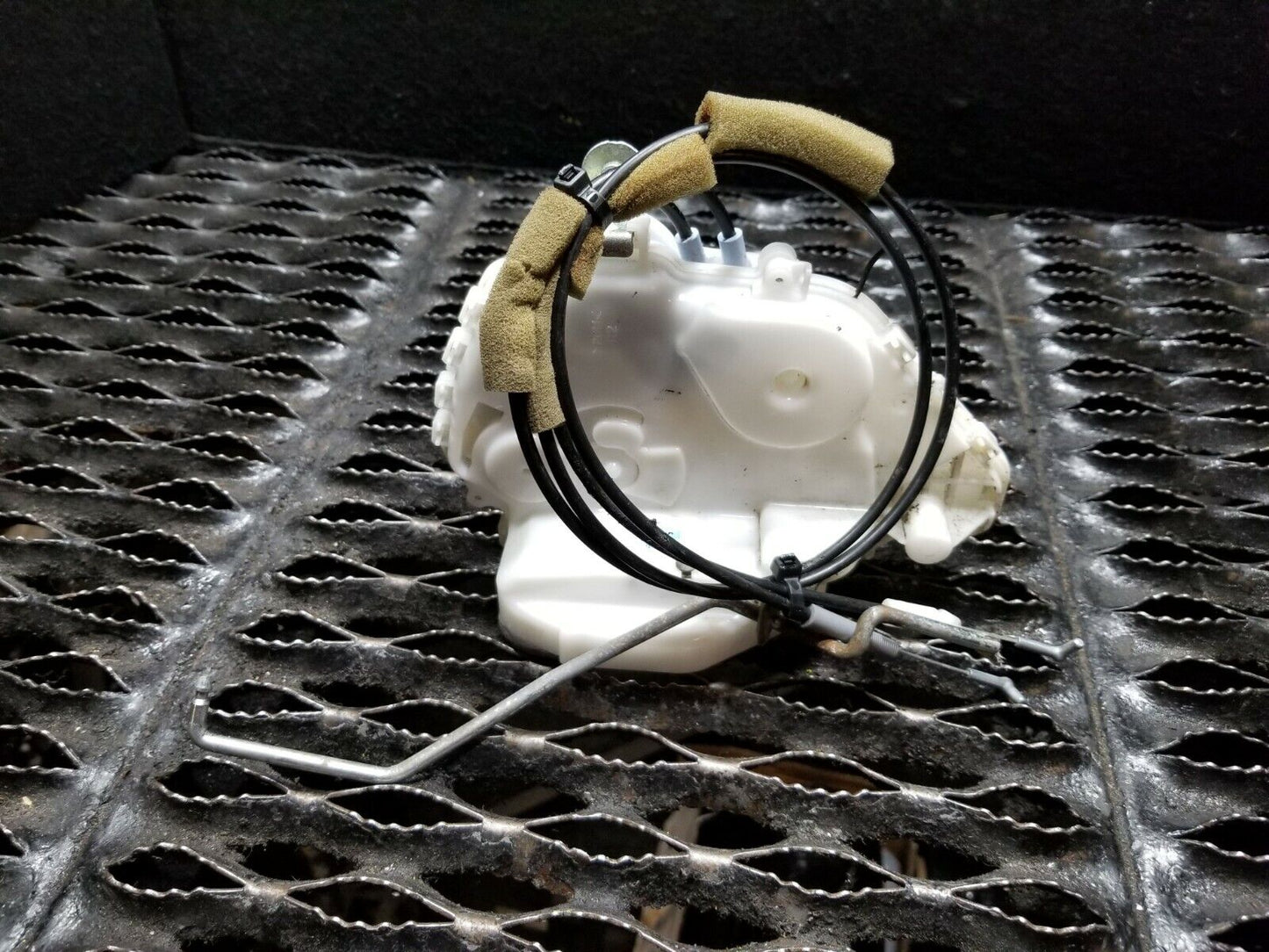 09 10 11 Honda Civic Coupe Right Passenger Door Lock Latch Actuator OEM