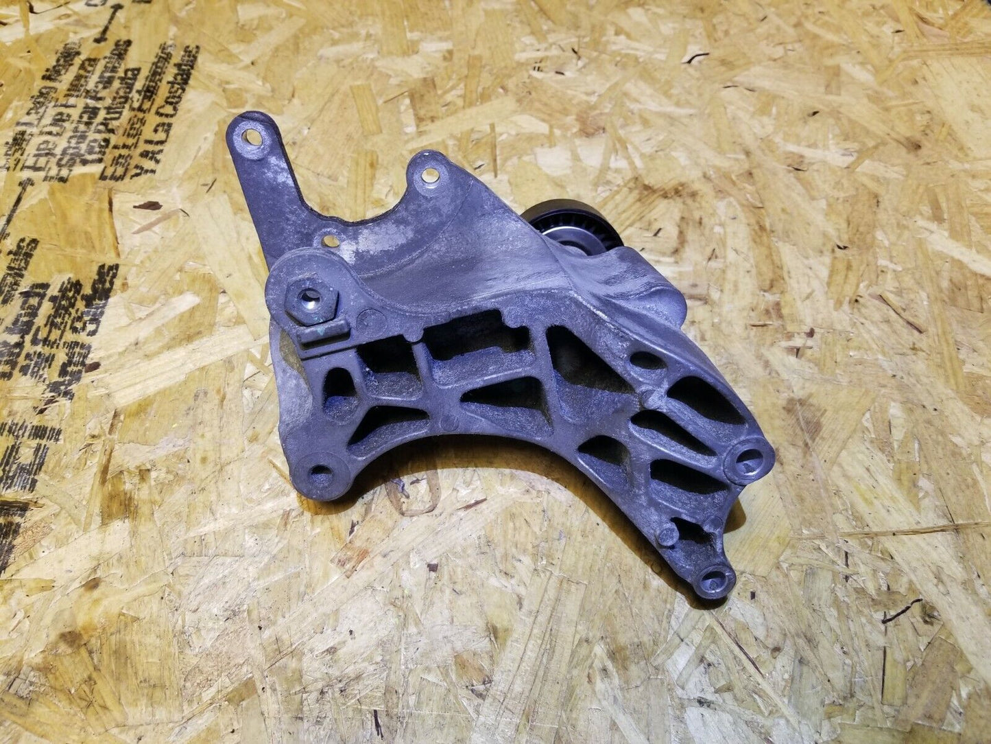13 14 15 16 Jeep Compass 2.4l Power Steering Mount Bracket OEM 30k
