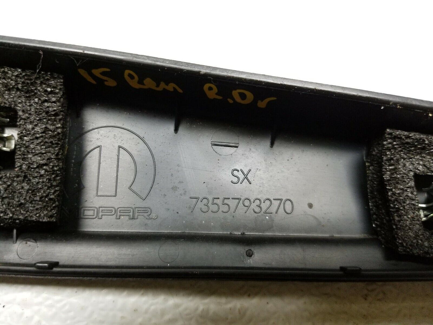 15 16 17 Jeep Renegade Rear Left Side Door Window Frame Bezel Trim Cover OEM 62k